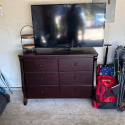 6 Drawer Dresser 