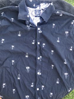 Volcom shirt size L