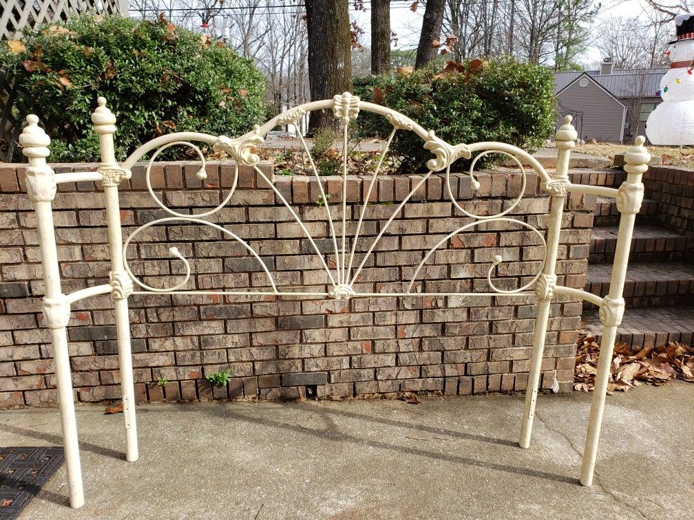 Wrought iron queen bed frame