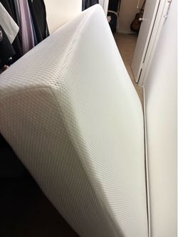 Full sized mattress (8 inches thick)