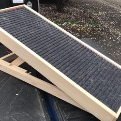 Dog Ramp Adjustable Like New