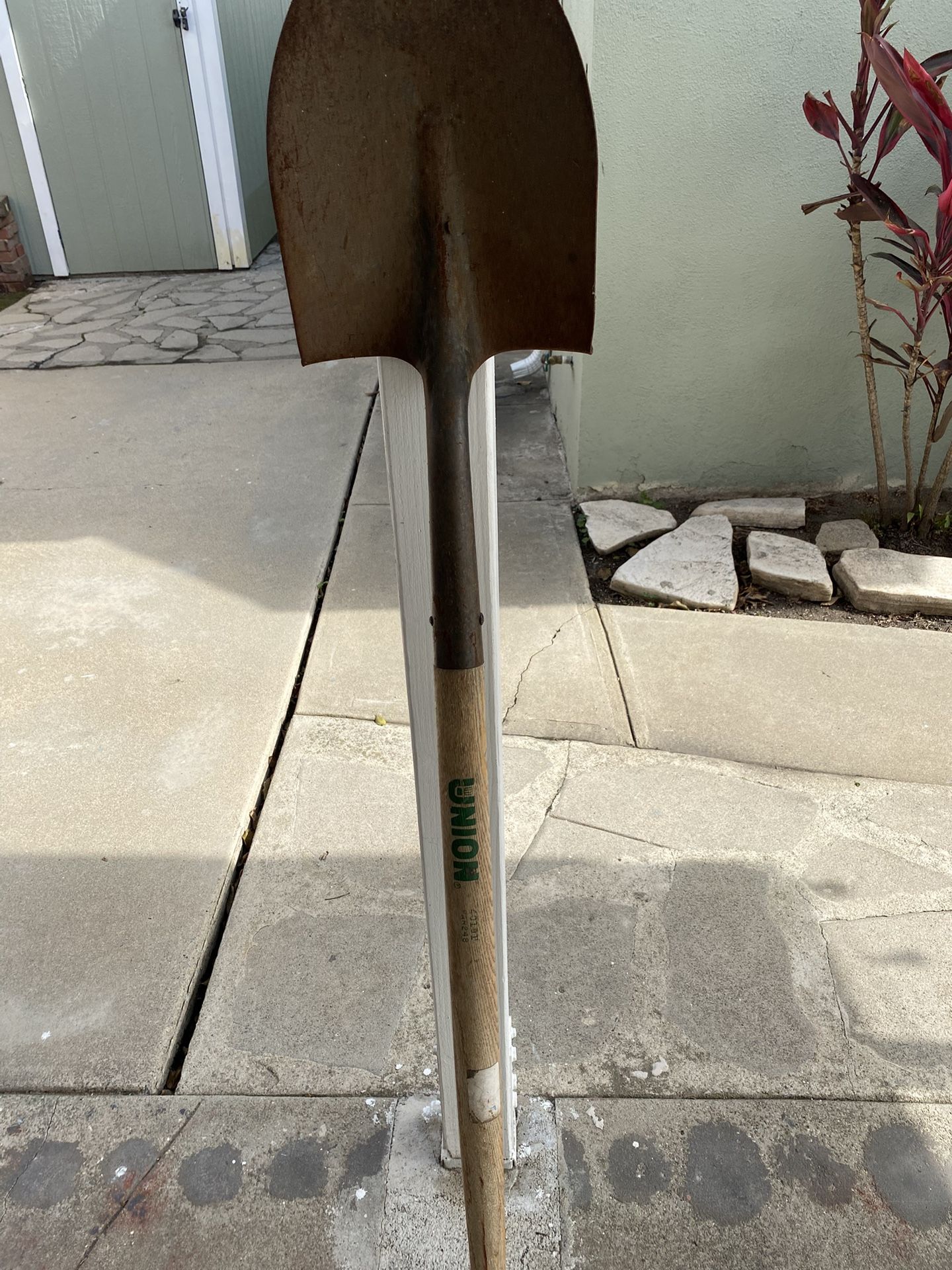 If IT’s UP IT IS AVAILABLE. YES IT’S AVAILABLE Hello Everyone! We have for Sale Today is a shovels for sale. We are asking a mere $10 bucks each. It