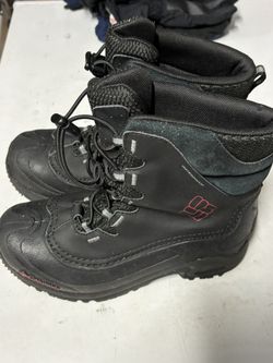 Columbia Snow Boots Size 4 Kids Used 
