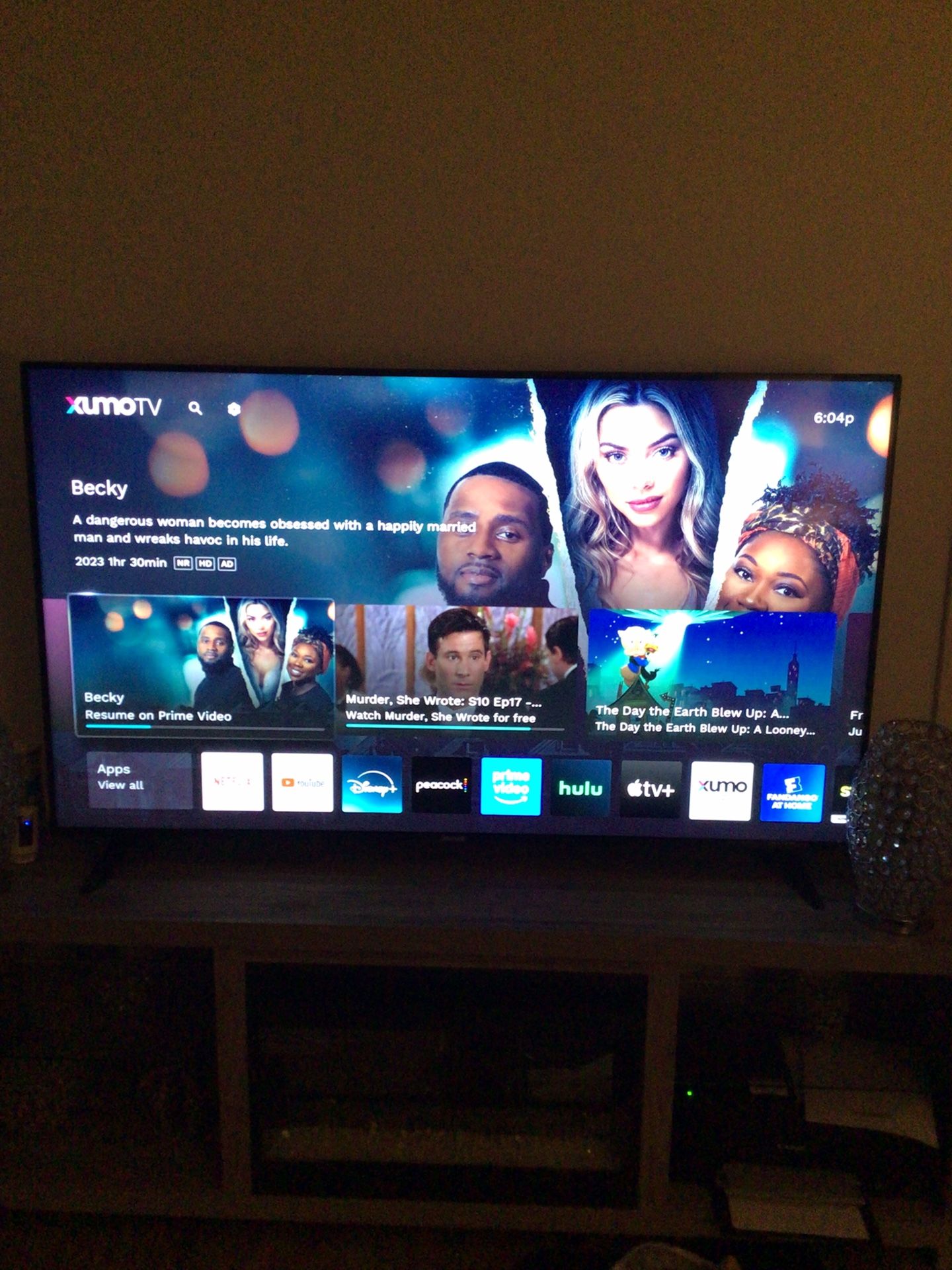 Element Xumo UHD 65 Inch TV