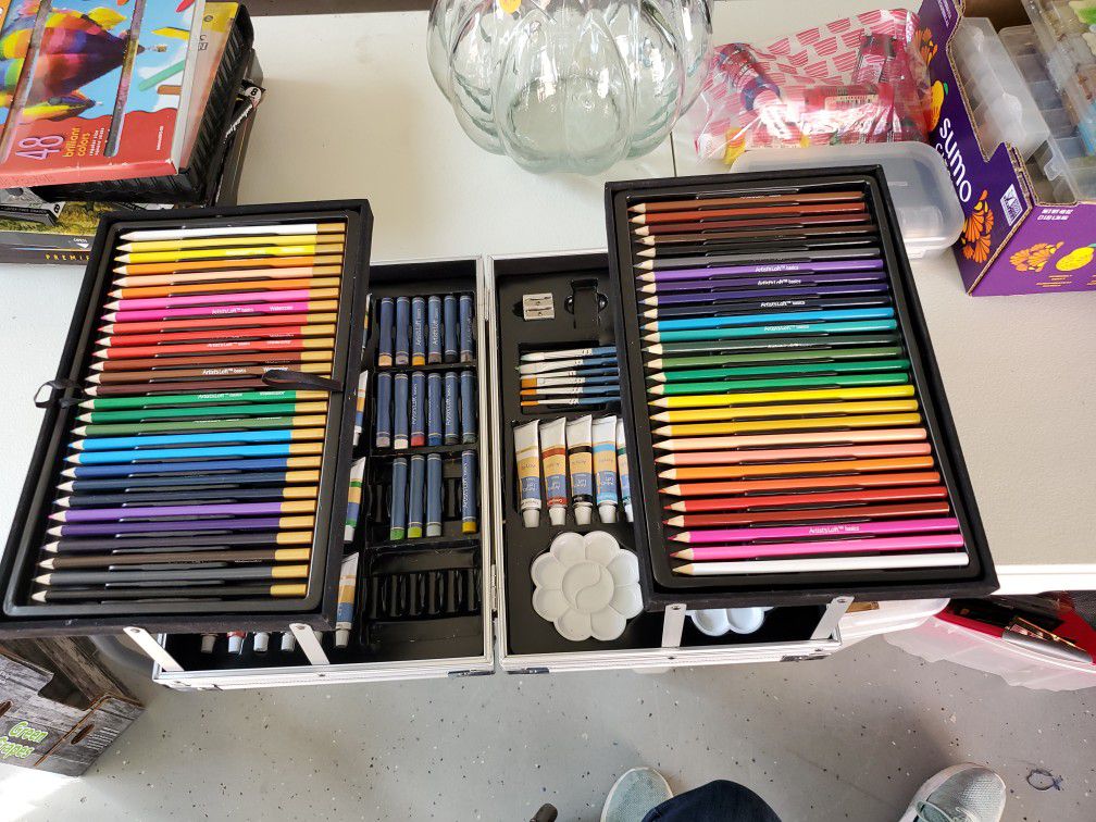 Art Set Pencils, Oils Chaulk Pastels