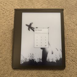 Amazon Kindle Scribe (32 GB) - 10.2” w/ Folio Cover