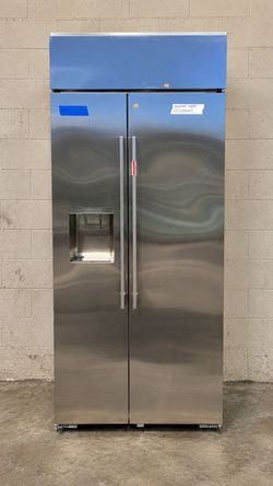 Monogram ZISS360DNSS 20.2 cu ft Built-In Side-by-Side Refrigerator - New Open Box