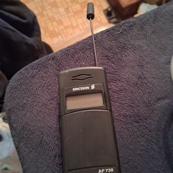 Ericsson AF738 Flip Phone
