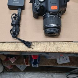 Canon EOS Digital Rebel T3i w/18-55mm is