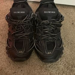 Balenciaga Tracks Size 7