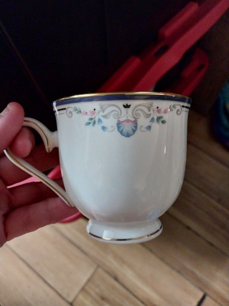 7 Cofee Mug Lenox Debut Collection Fine Bone China Look At Pictures All The Same 60 Dollars