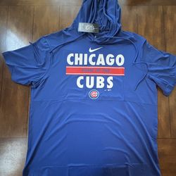 Chicago Cubs— Dri Fit Short Sleeved Hoodie — Size XL NWT