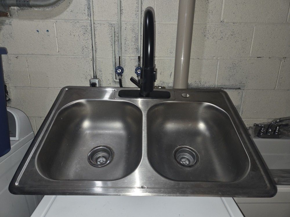 Dayton Steel Sink With Glacier Bay Black One Handed Spray Faucet