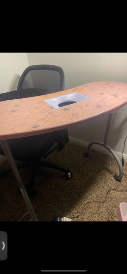 Nail table