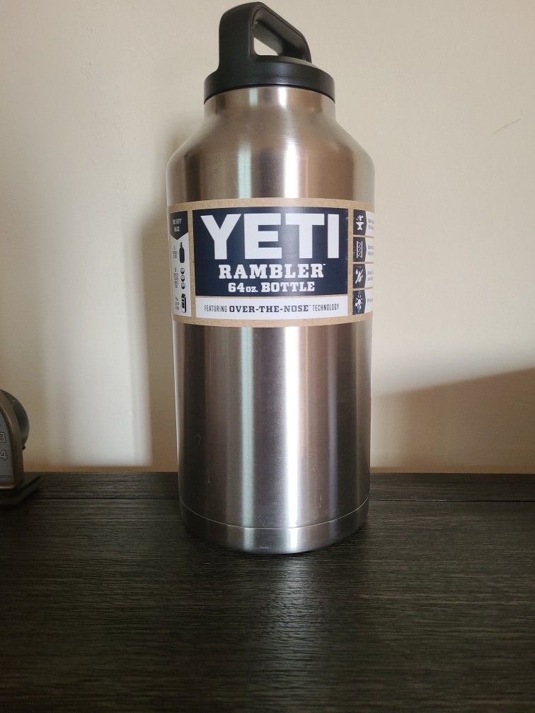 Yeti 64 Oz Bottle for Sale in Stoughton, MA - OfferUp