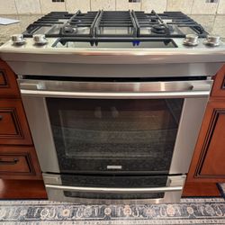 Electrolux 4 Burner Gas Stove And Electric Oven