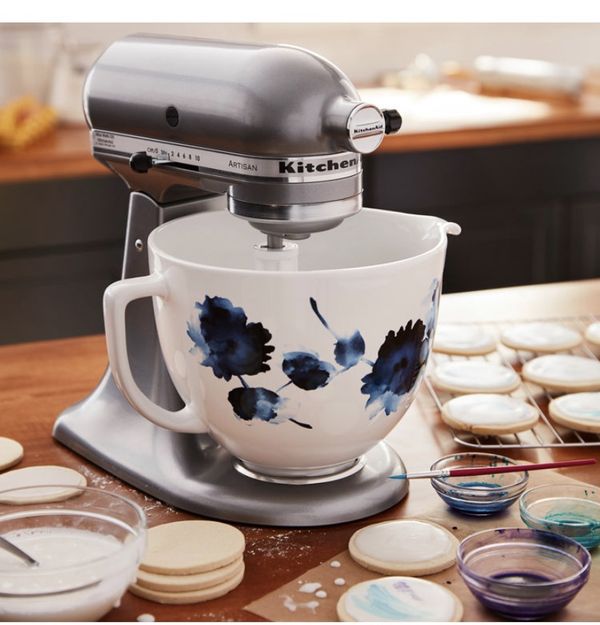 KitchenAid stand mixer accessory 5Q for Sale in North Las Vegas, NV