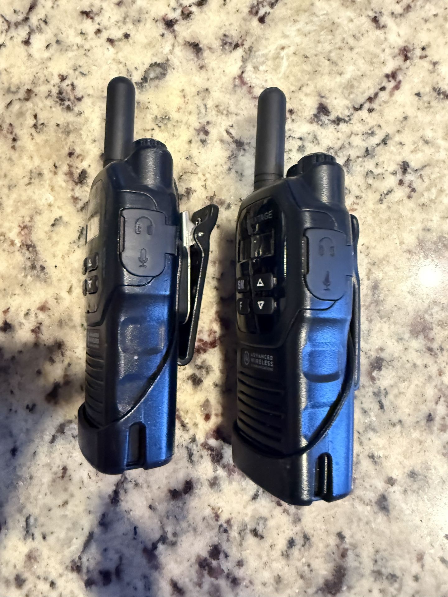 Advantage AWR4000 Walkie Talkie Pair – Reliable Communication Gear