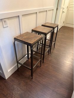 3x Pottery Barn McKinley Bar Stools