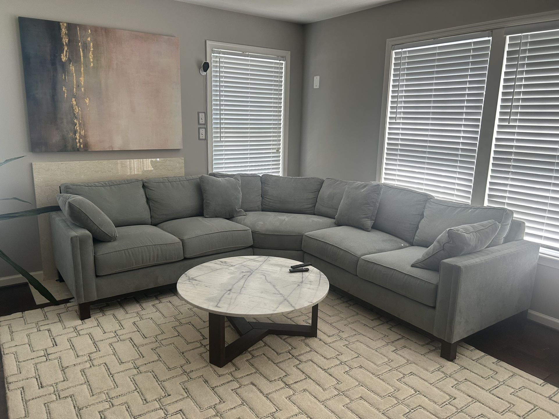 Corner Couch; Excellent Condition.. Brand: Precedent Furniture