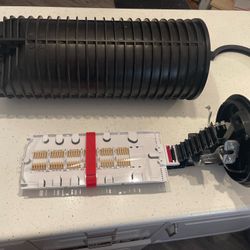 Commscope Fiber optic splice enclosures with tray