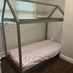 Twin House Bed