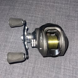 Bass Pro Shops Tourney Special Baitcast Reel for Sale in Miami, FL