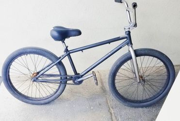Haro Bicycle 26 In Tires / Has All Parts Complete HARO