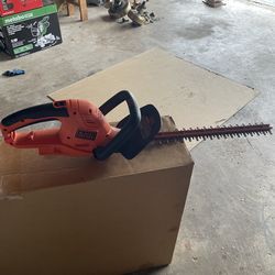 Black decker 22” hedge trimmer