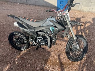 125cc dirtbike (negotiable)