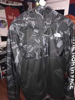 North face hoodie size Large
