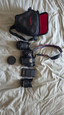 Canon EOS Rebel T7 Bundle | 3 Lenses + Batteries + Canon Bag