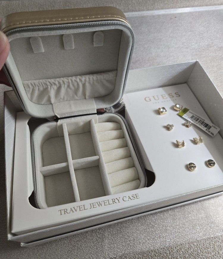 GUESS TRAVEL JEWELRY CASE