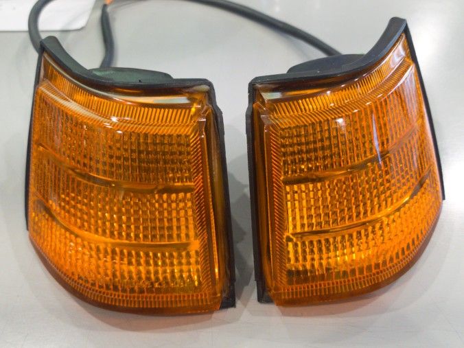1985 to 1987 Honda Elite CH250 Scooter (Rear Turn Signal Lights/Blinkers)