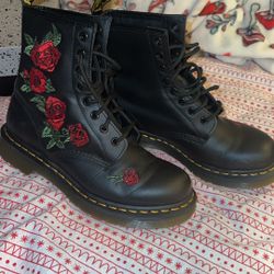 Rose Doc Martens 