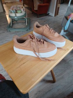 Nike Air Force Platform Size 8.5 Women Tan Camel Baige Leather