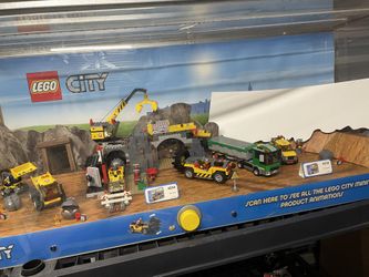 Lego City Display Case With Prebuilt Sets