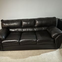 82 x 36 Sleeper Sofa; 3 Cushion