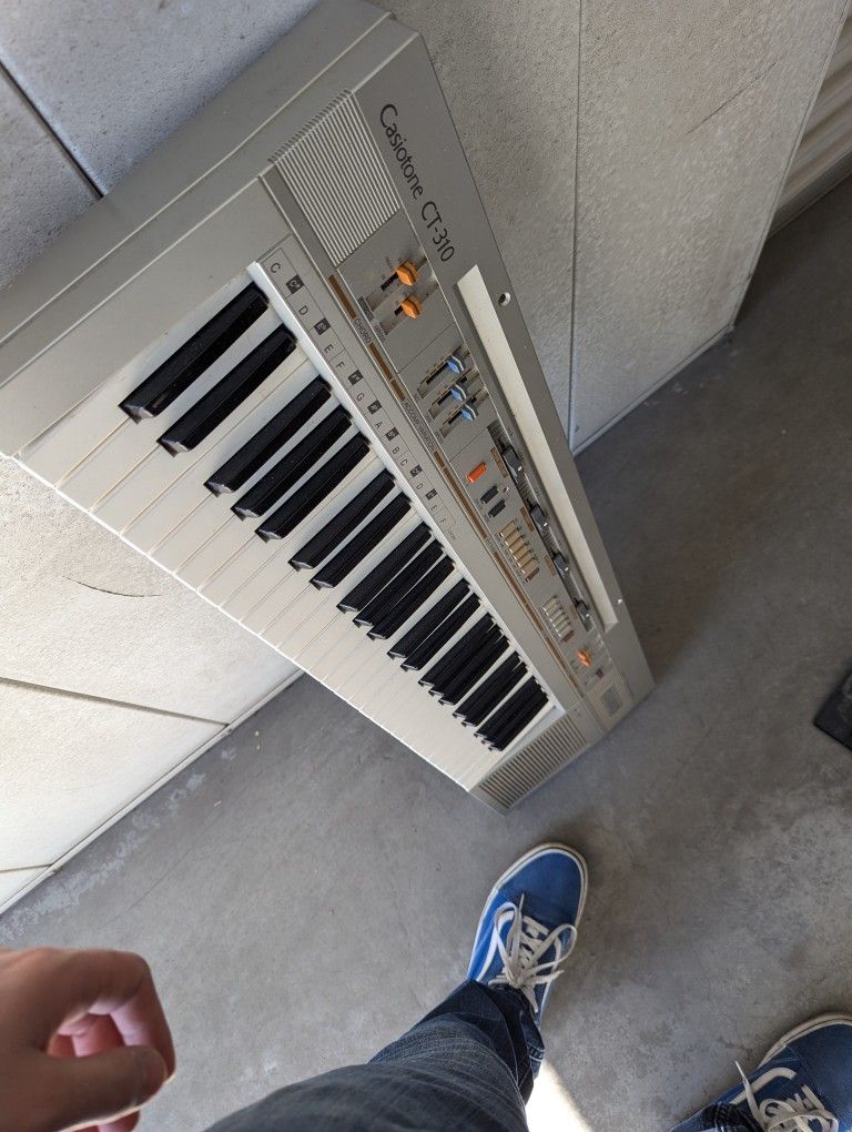 Casatone CT-310 Keyboard 