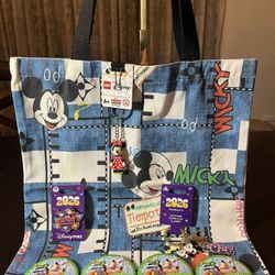 WaltDisneyWorld Tote Bag with goodies!!!