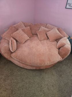 Circle couch