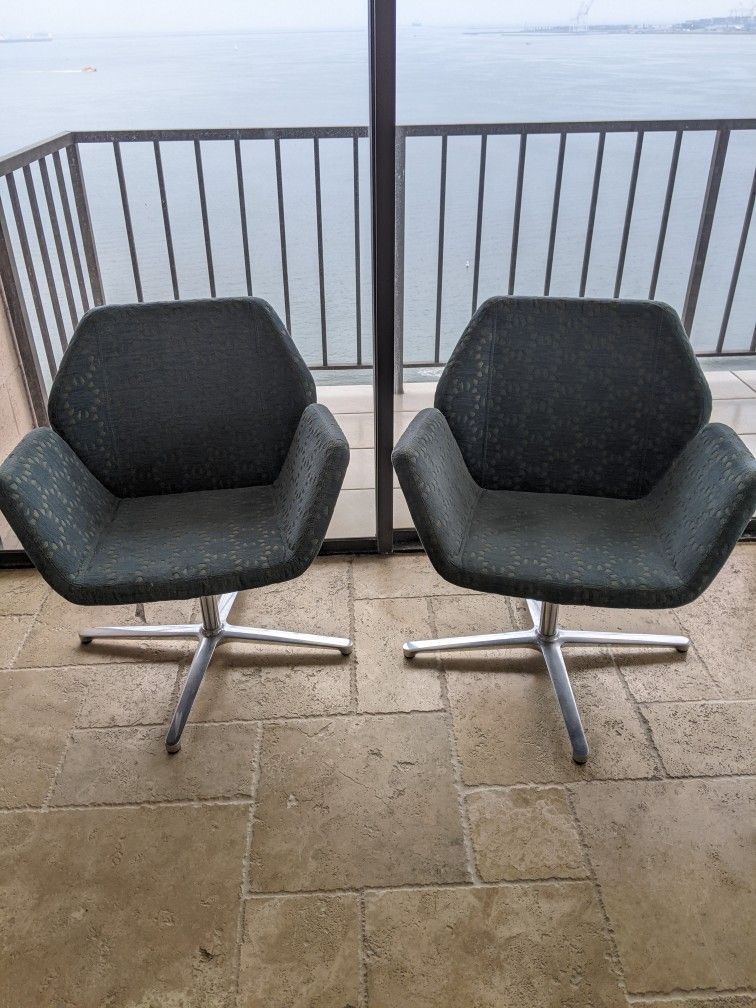 Set Of Keilhauer Cahoots 9060 Side Lounge Chair With Four Star Swivel Base Designed By EOOS
