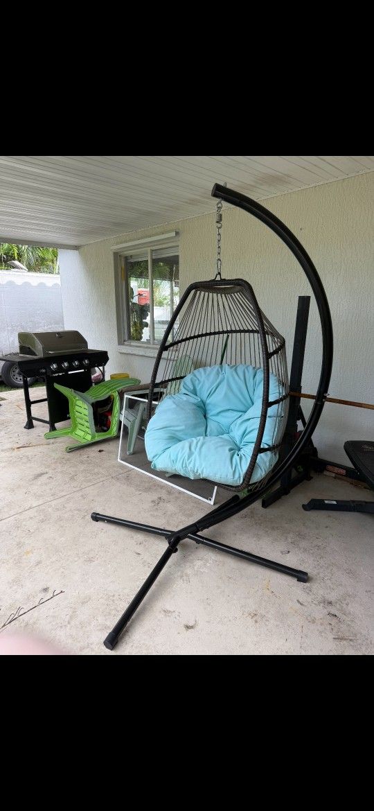 Swinging Chair