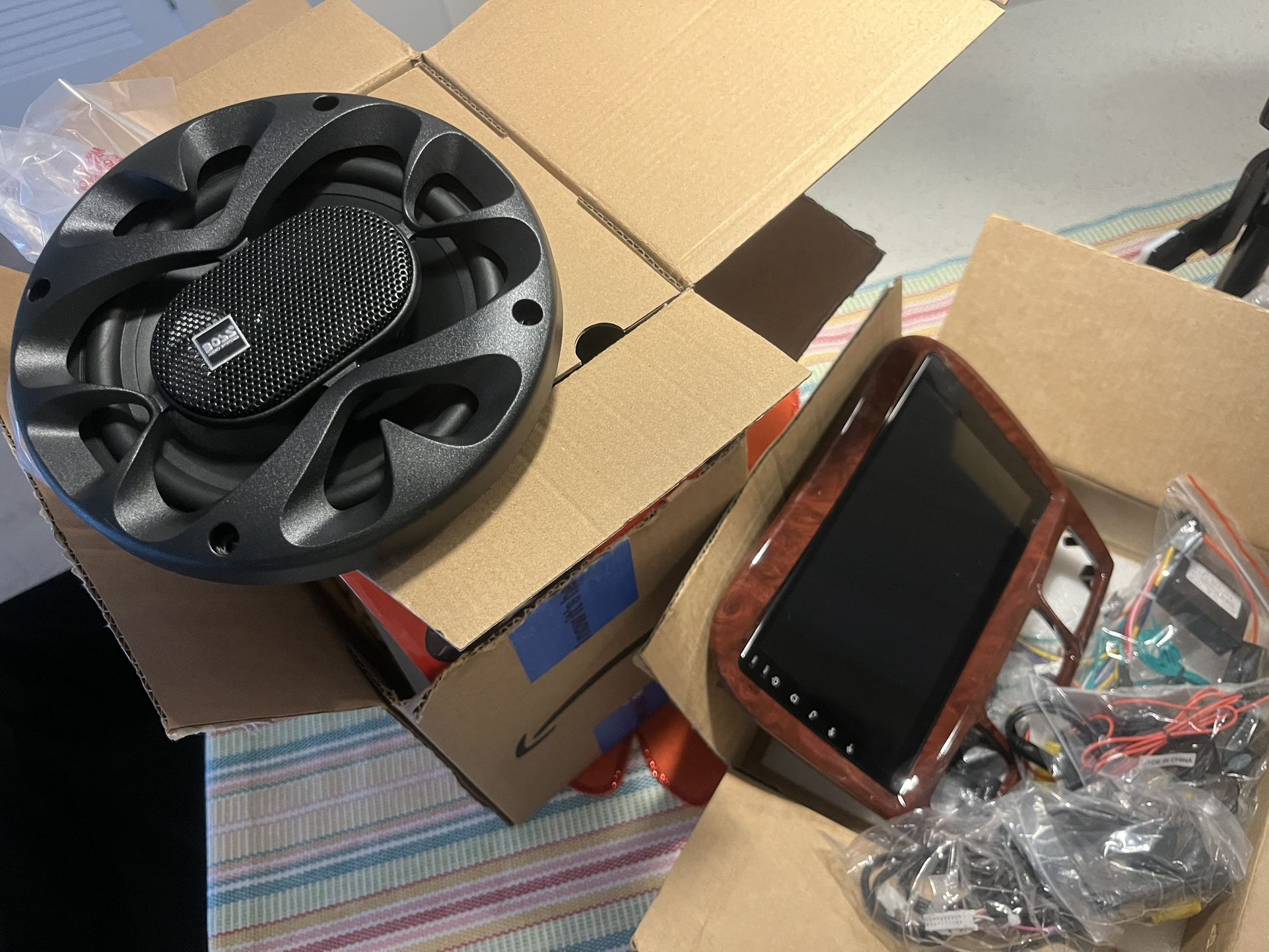 Mercades Benz Radio Screen w Rear View Camera and 1000w 4 Speaker π Set Deal 500$ s430-s500 New!!!