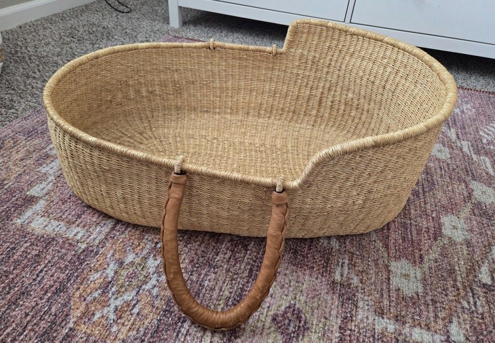 Moses Wicker Baby Bassinet