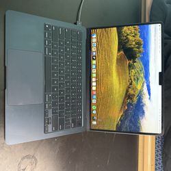 2024 MacBook Air 13” 256 GB Storage 8 GB Memory Apple M3