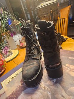 Guess camouflage boots