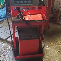 Battery Charger And Analyzer