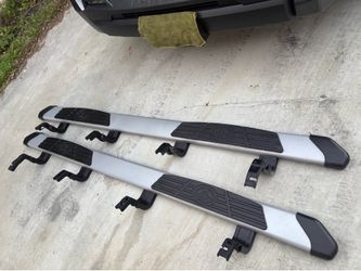 2025 Tubdra crew cab OEM running boards