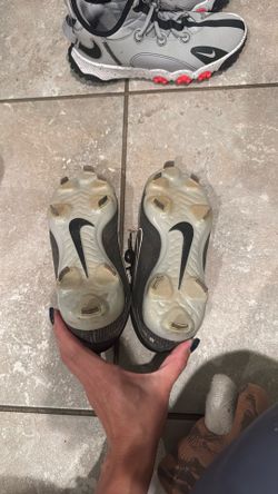 Metal Cleats Size 5